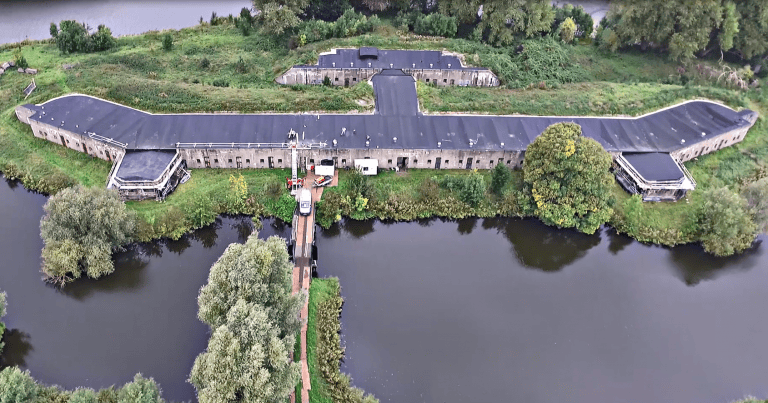 Dronebeelden van een fort